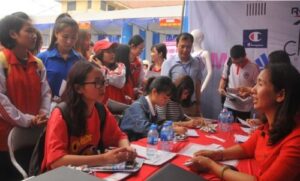 A student from Foreign Faculty (Thai Nguyen University) was interviewed by recruiters