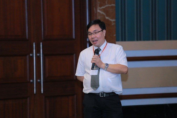 assoc20prof20dr20tran20ngoc20quang20introducing20koalas20environmental20monitoring20equipment Assoc. Prof. Dr. Tran Ngoc Quang introducing KOALAs environmental monitoring equipment