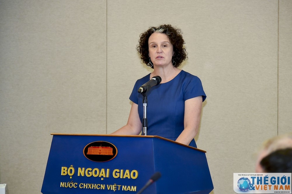 australian20deputy20ambassador20to20vietnam20-20ms20rebecca20bryant Australian Deputy Ambassador to Vietnam, Ms. Rebecca Bryant appreciated the Foreign Ministry's effective support and coordination in organizing the course. (Photo: Tuan Anh)