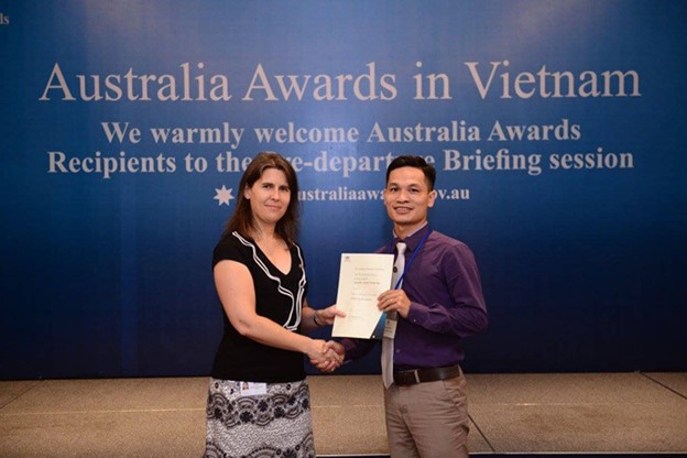 mr20hoan20received20an20australia20awards20scholarship20in202015 Mr Hoan received an Australia Awards scholarship in 2015. Photo credit: Dinh Xuan Hoan