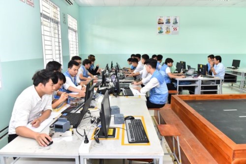 Students at Thu Duc Technology College